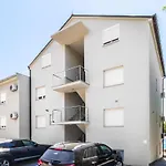 Gorgeous In With House Sea View Apartment *