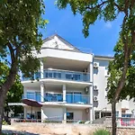 Gorgeous In With House Sea View *