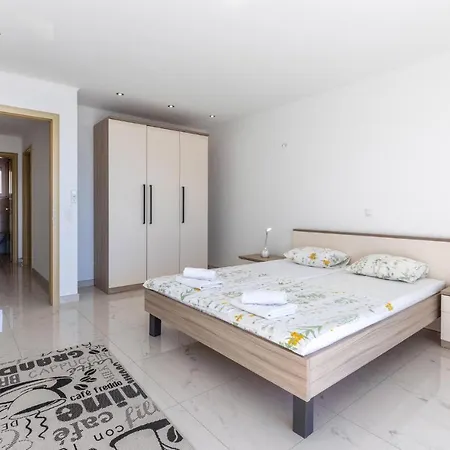 Gorgeous In With House Sea View *