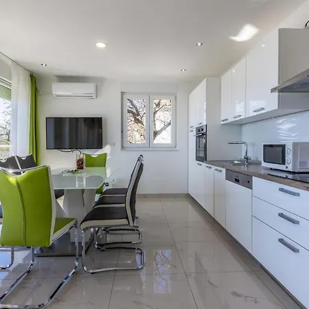 Gorgeous In With House Sea View Povile