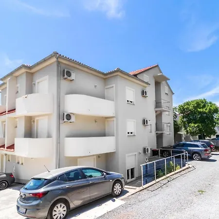 Gorgeous In With House Sea View Apartment